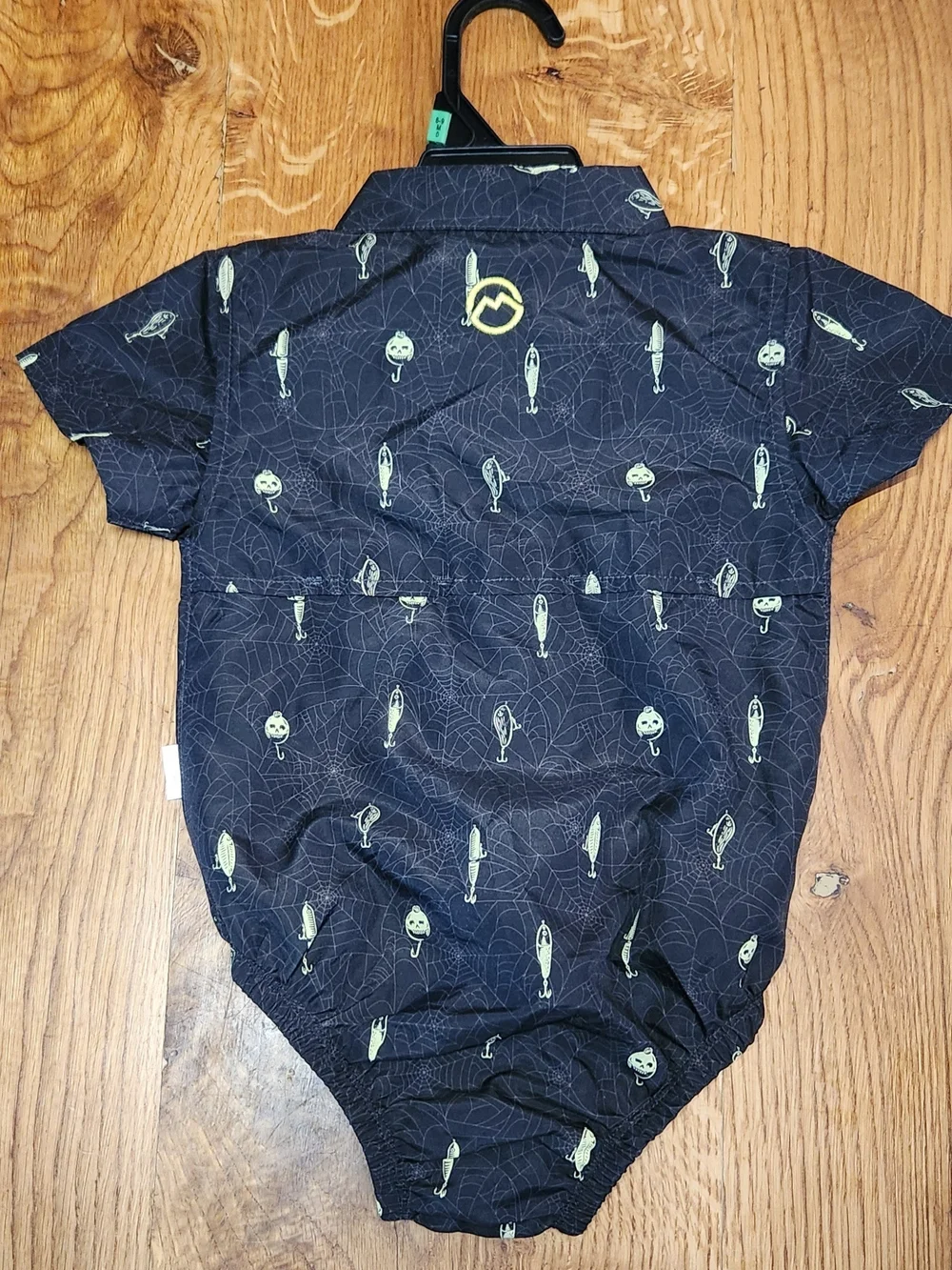 Magellan Outdoors Black Halloween Bobber Short-Sleeve Onesie Romper 6-9 Months